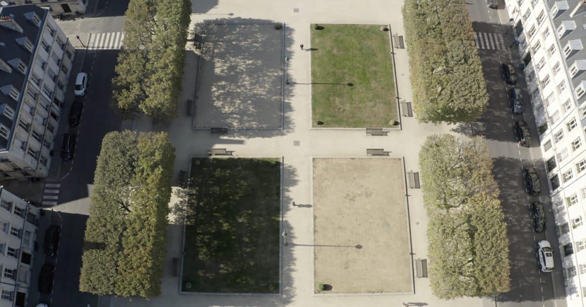 Vue aerienne de Nantes montrant quatre zones ombrees